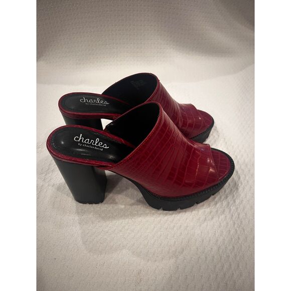 Charles by Charles David Red Croc Block Heel Mules Chunky Tread Heels Size 8 - Picture 1 of 16